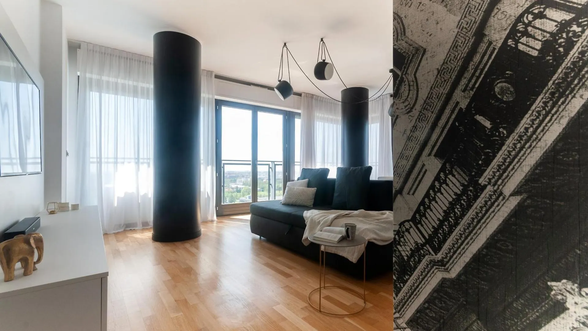 Apartment With Panoramic View Of Milan And Public Free Parking Lot