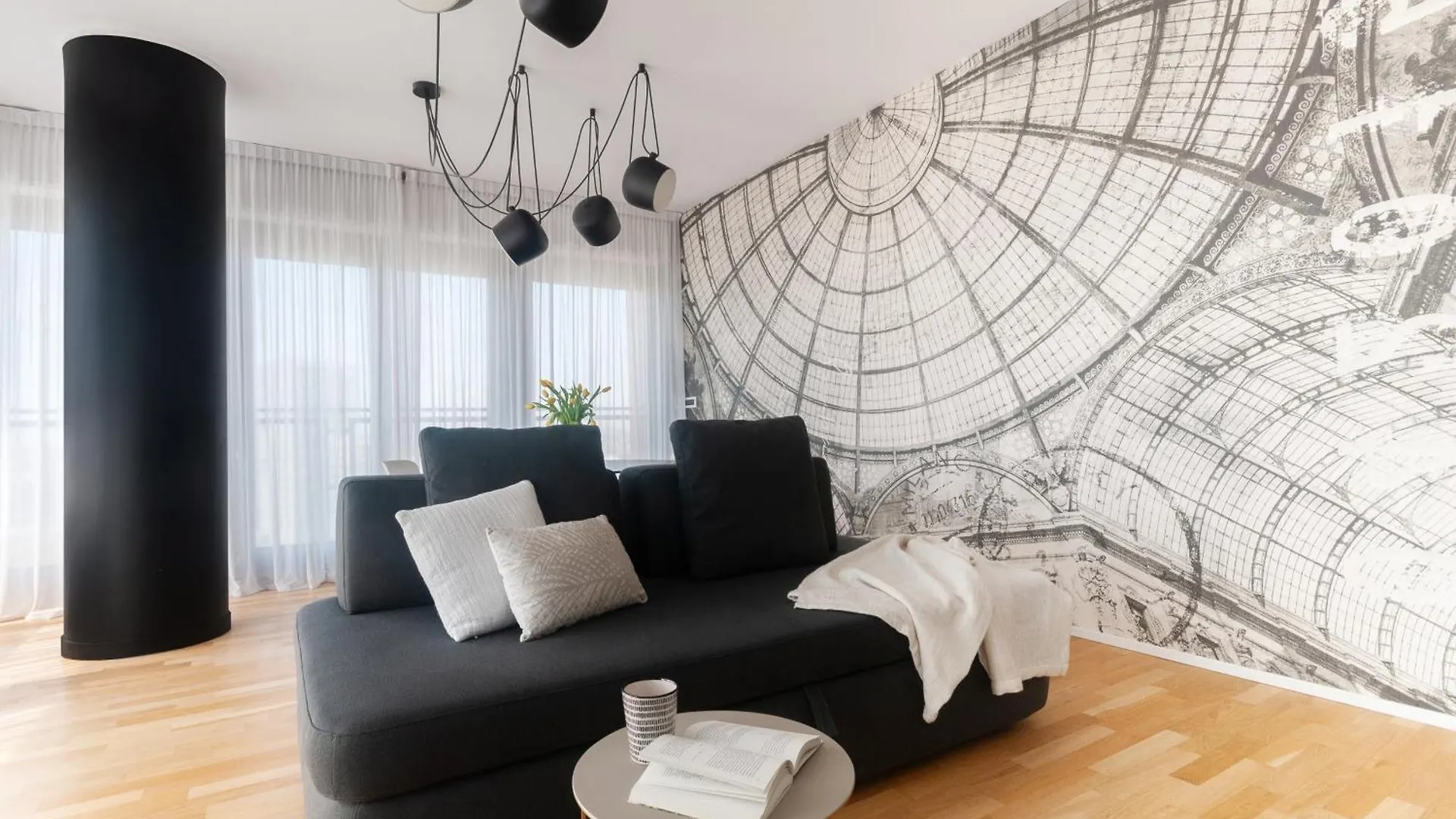 Apartment With Panoramic View Of Milan And Public Free Parking Lot